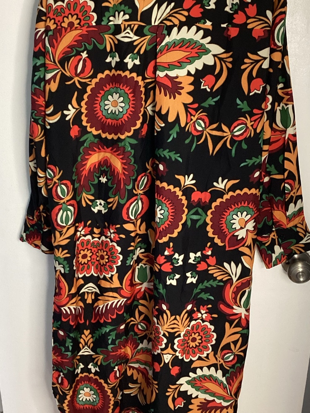Floral Printed Long Dress in Black and Multicolor 1X - Picture 7 of 12